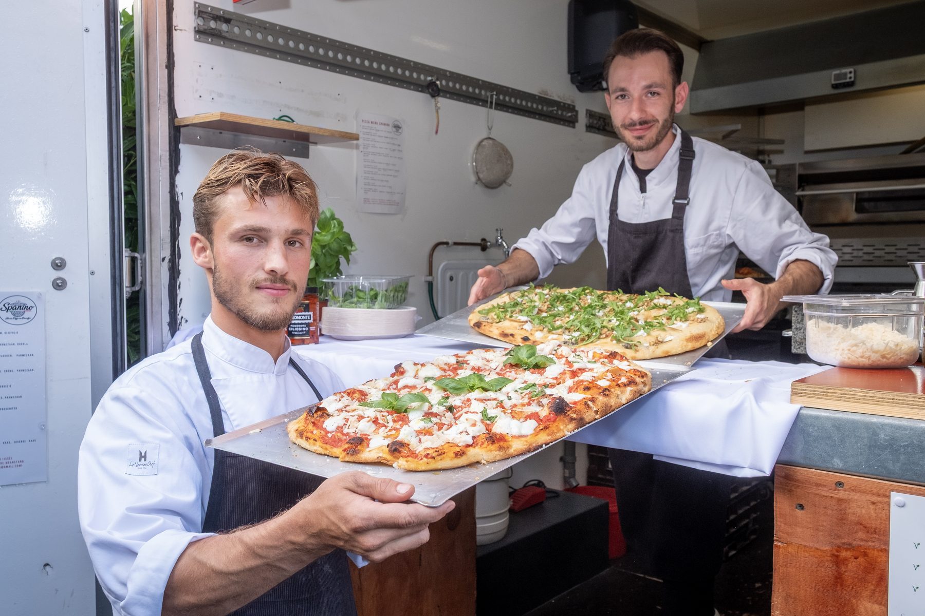 Spanino pizzabus — vers gebakken pizza op locatie